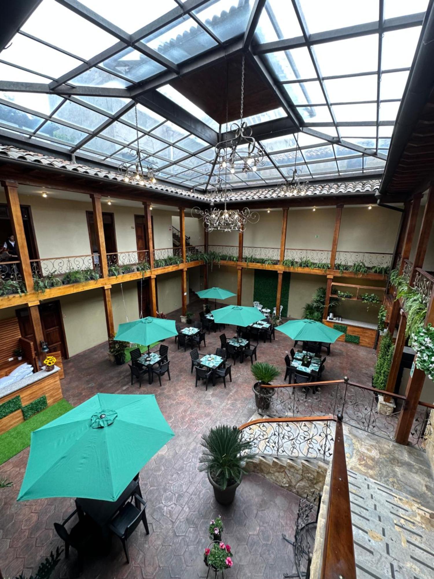 Nass Central Garden Cuenca Kültér fotó